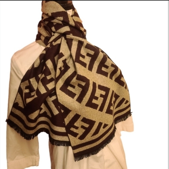 🧧Fantastic Fendi Zucca Cashmere Scarf🍟+GIFT - Picture 4 of 8